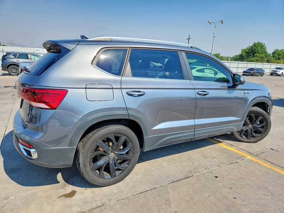 2022 VOLKSWAGEN TAOS SE IQ DRIVE 3