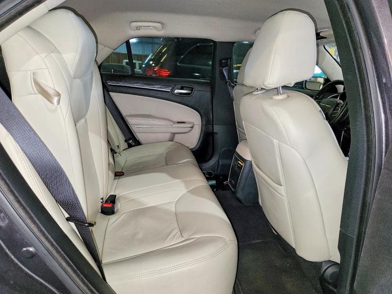 2020 CHRYSLER 300 TOURING 10