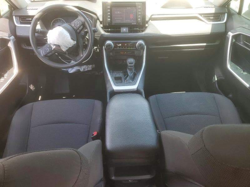2020 TOYOTA RAV4 LE 8