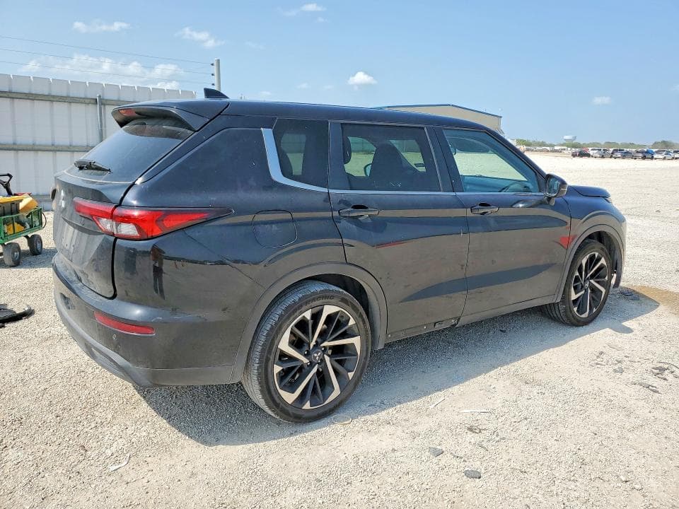 2022 MITSUBISHI OUTLANDER ES 3