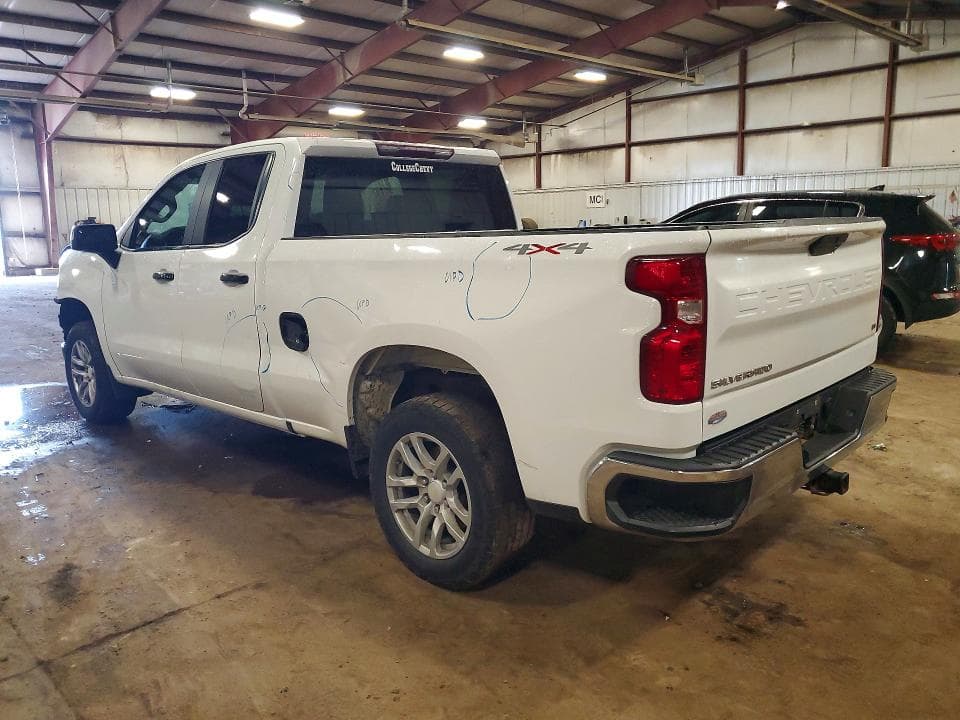2021 CHEVROLET SILVERADO K1500 LT 2