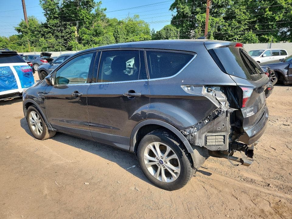 2017 FORD ESCAPE SE 2