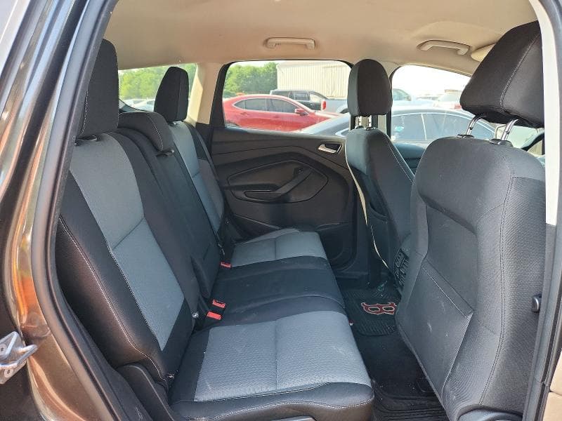 2017 FORD ESCAPE SE 11