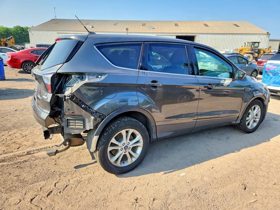 2017 FORD ESCAPE SE 3