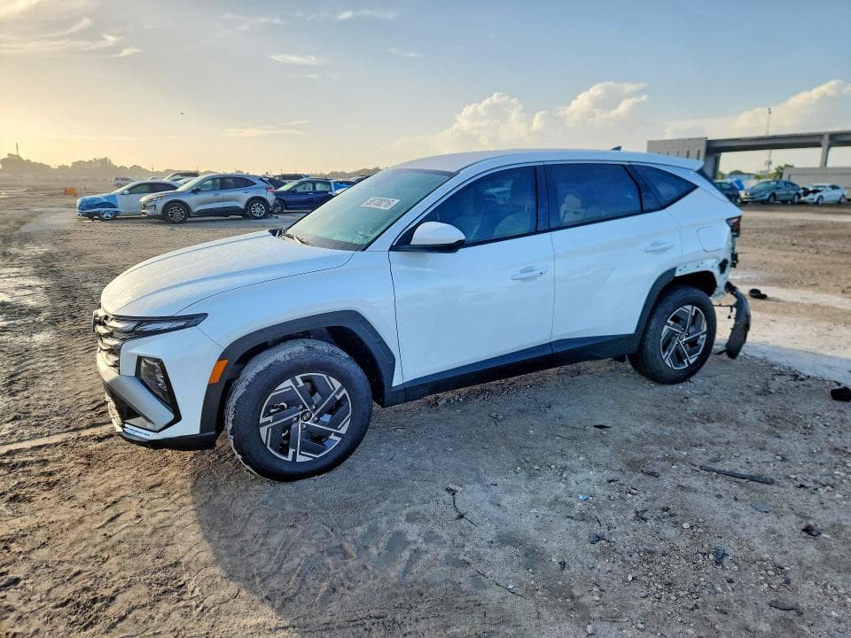 2026 HYUNDAI TUCSON BLUE SE - 1