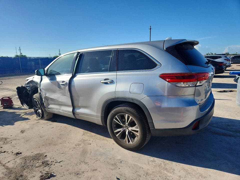 2017 TOYOTA HIGHLANDER LE PLUS 2