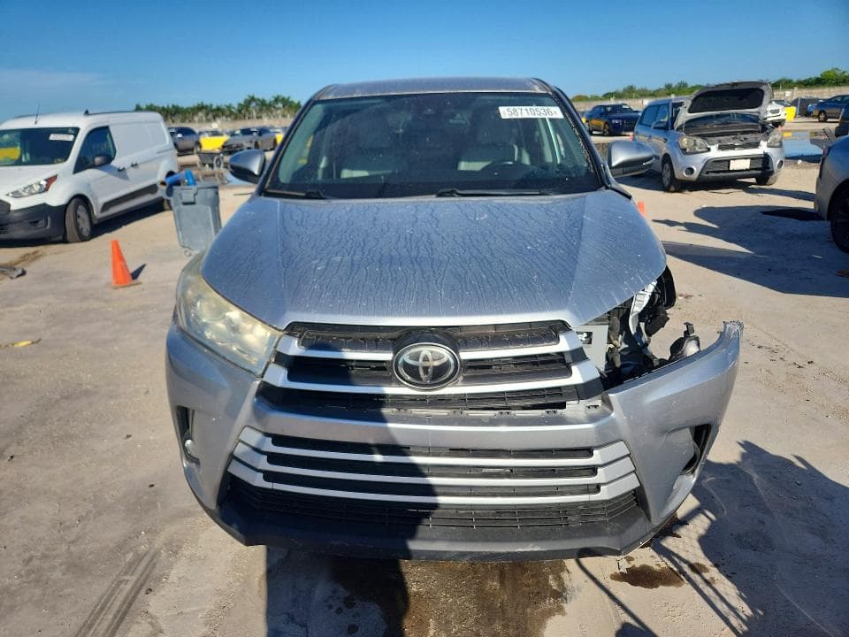 2017 TOYOTA HIGHLANDER LE PLUS 5