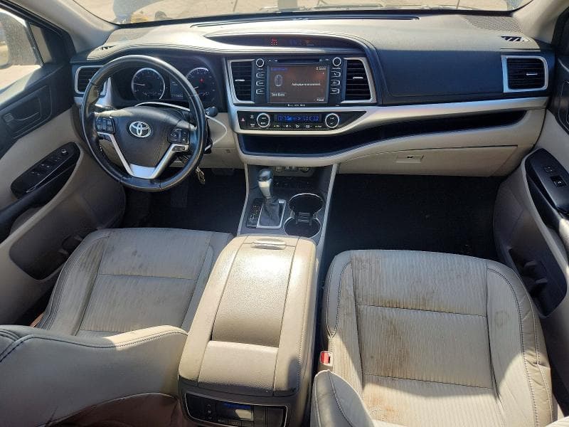 2017 TOYOTA HIGHLANDER LE PLUS 8