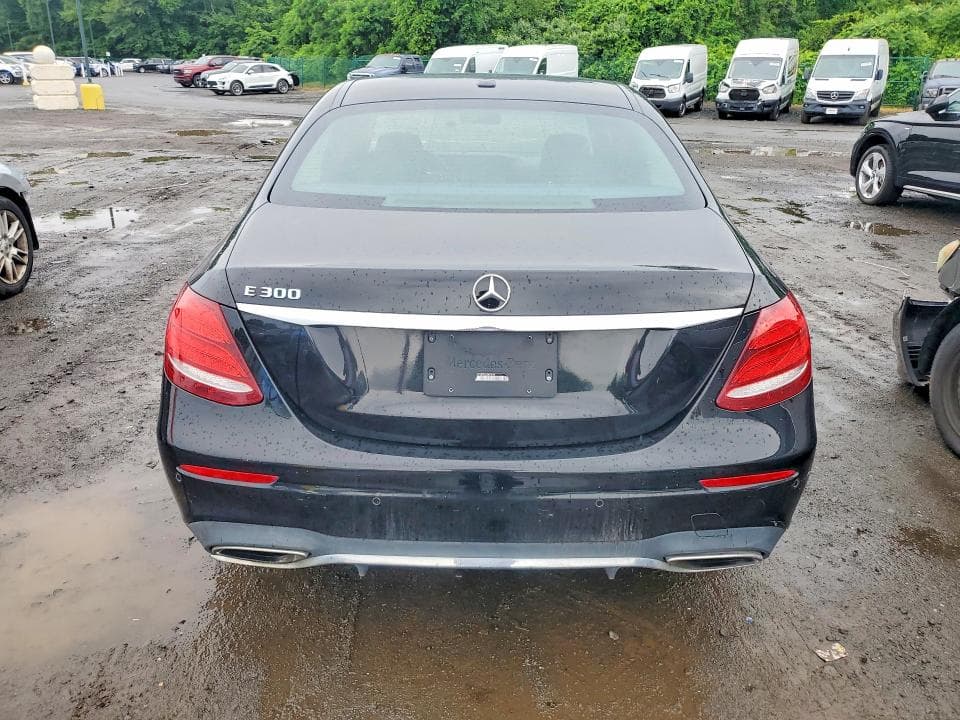2018 MERCEDES-BENZ E 300 300 6