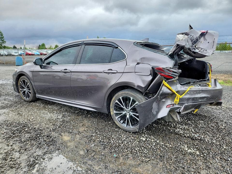 2022 TOYOTA CAMRY SE 2