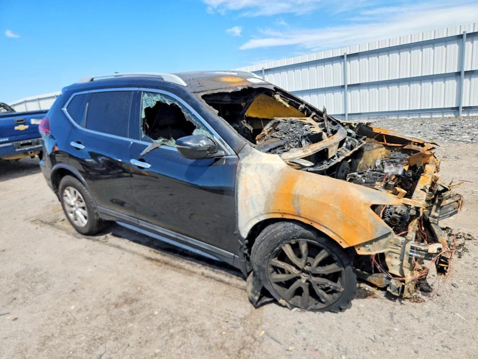2018 NISSAN ROGUE SV 4
