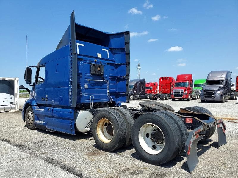 2020 VOLVO VNR SEMI TRUCK 3