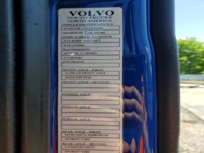2020 VOLVO VNR SEMI TRUCK 10