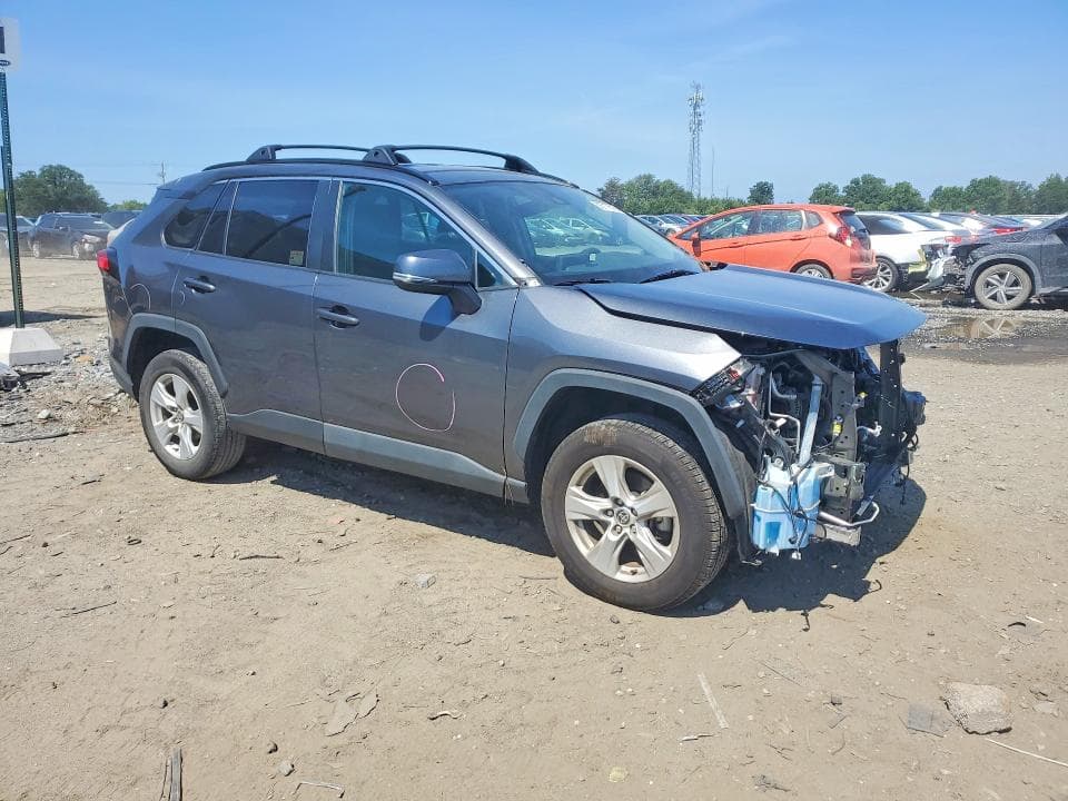 2021 TOYOTA RAV4 XLE 4