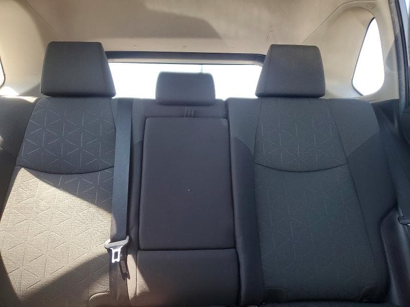 2021 TOYOTA RAV4 XLE 10