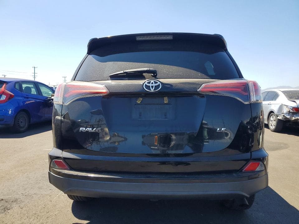 2018 TOYOTA RAV4 LE 6