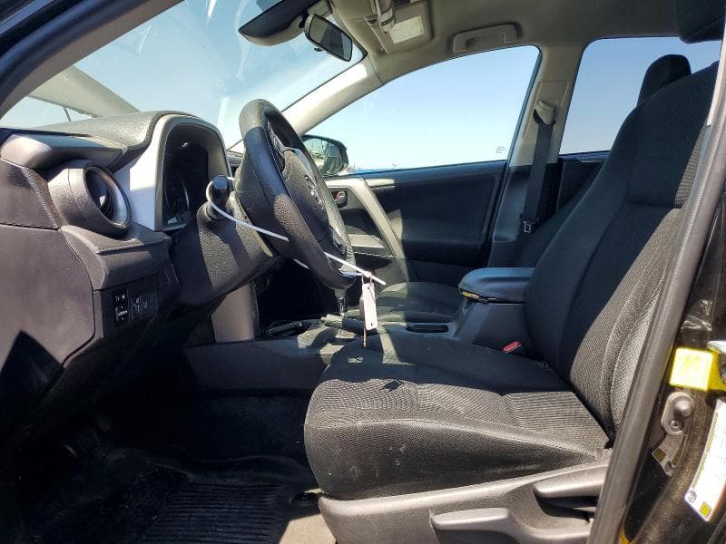 2018 TOYOTA RAV4 LE 7