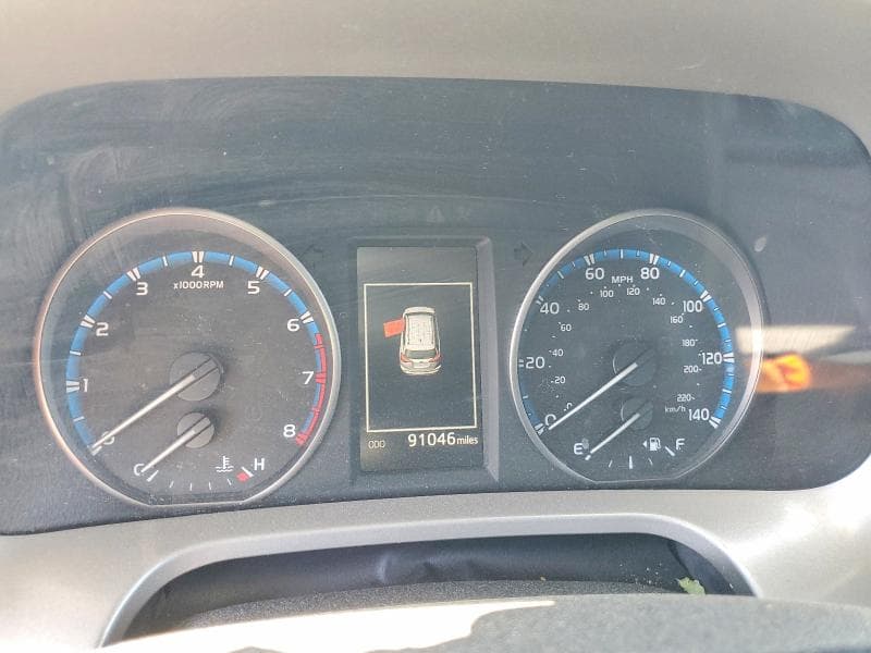 2018 TOYOTA RAV4 LE 9