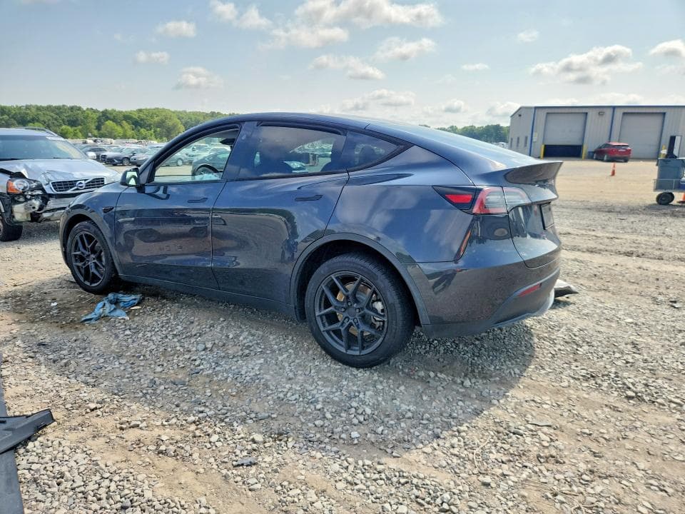 2024 TESLA MODEL Y 2