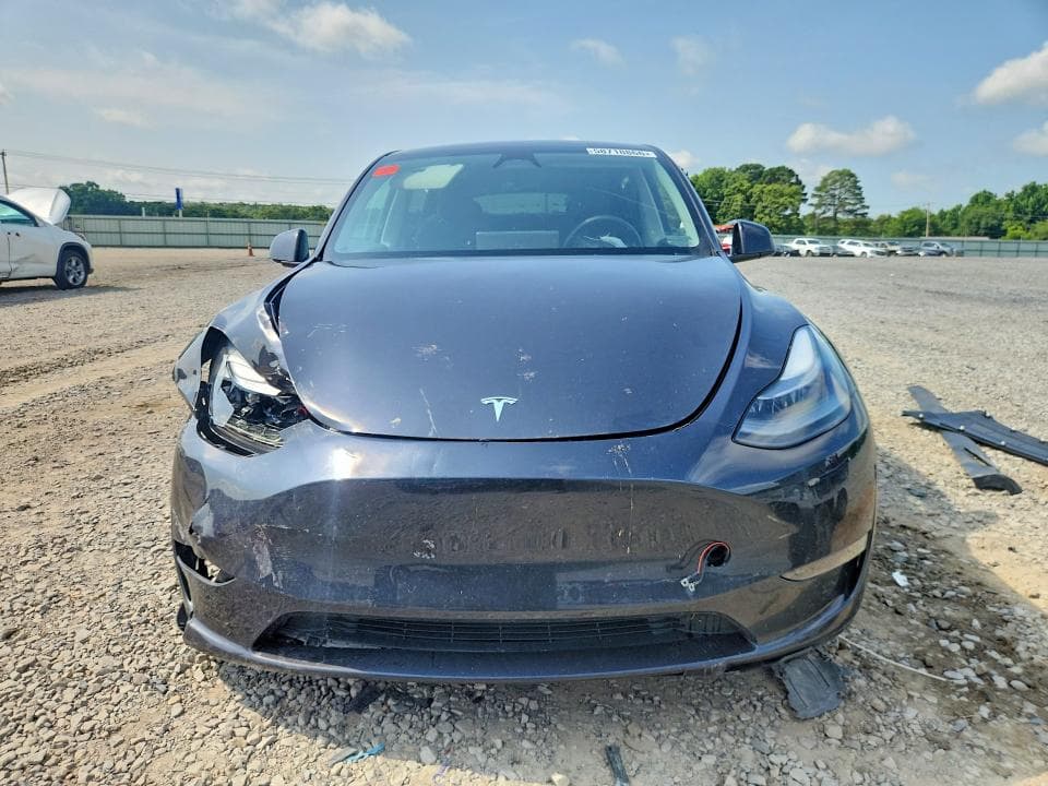 2024 TESLA MODEL Y 5