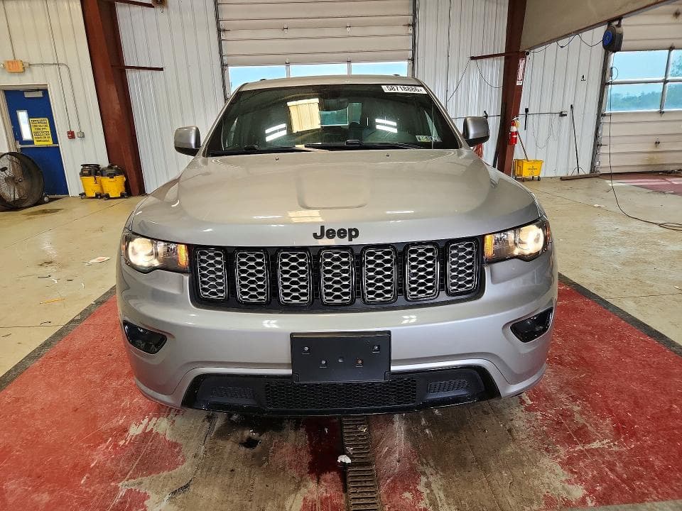 2017 JEEP GRAND CHEROKEE LAREDO 5