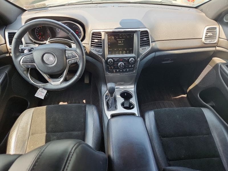 2017 JEEP GRAND CHEROKEE LAREDO 8