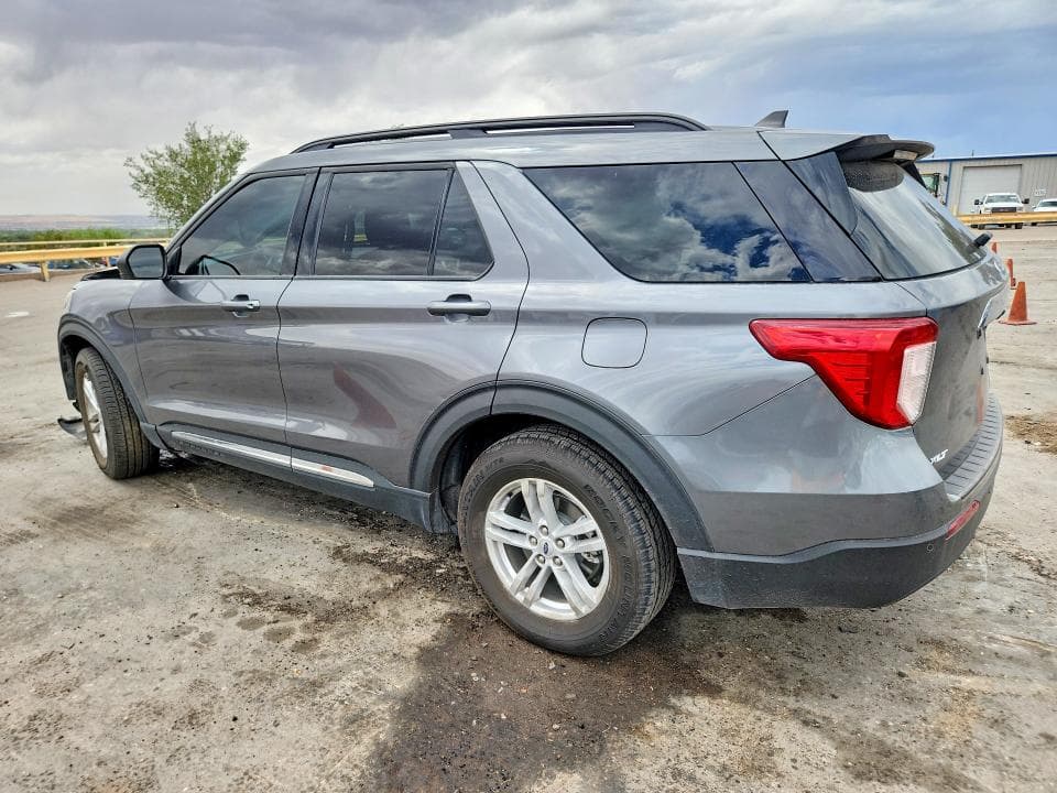 2024 FORD EXPLORER XLT 2