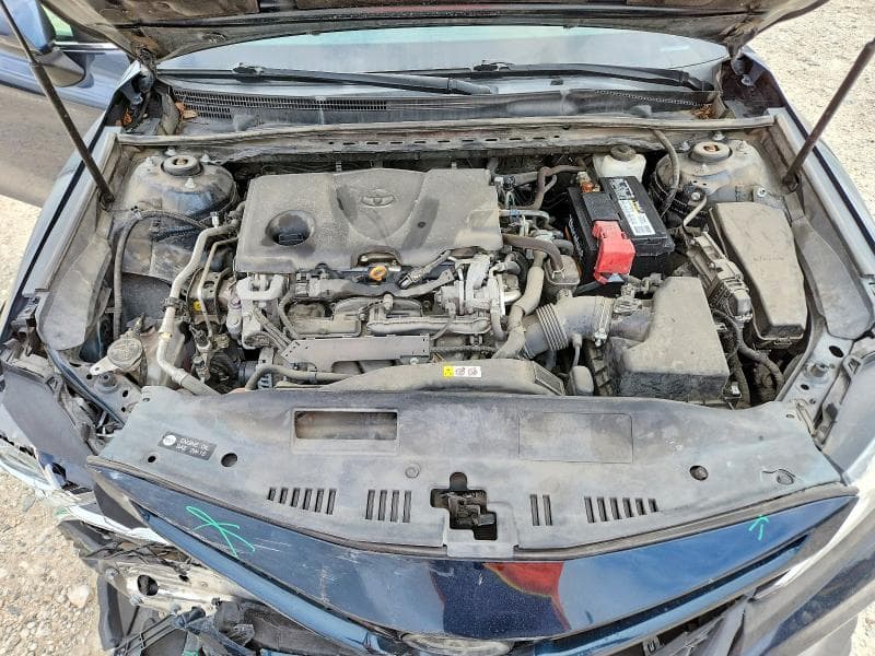 2020 TOYOTA CAMRY SE 11