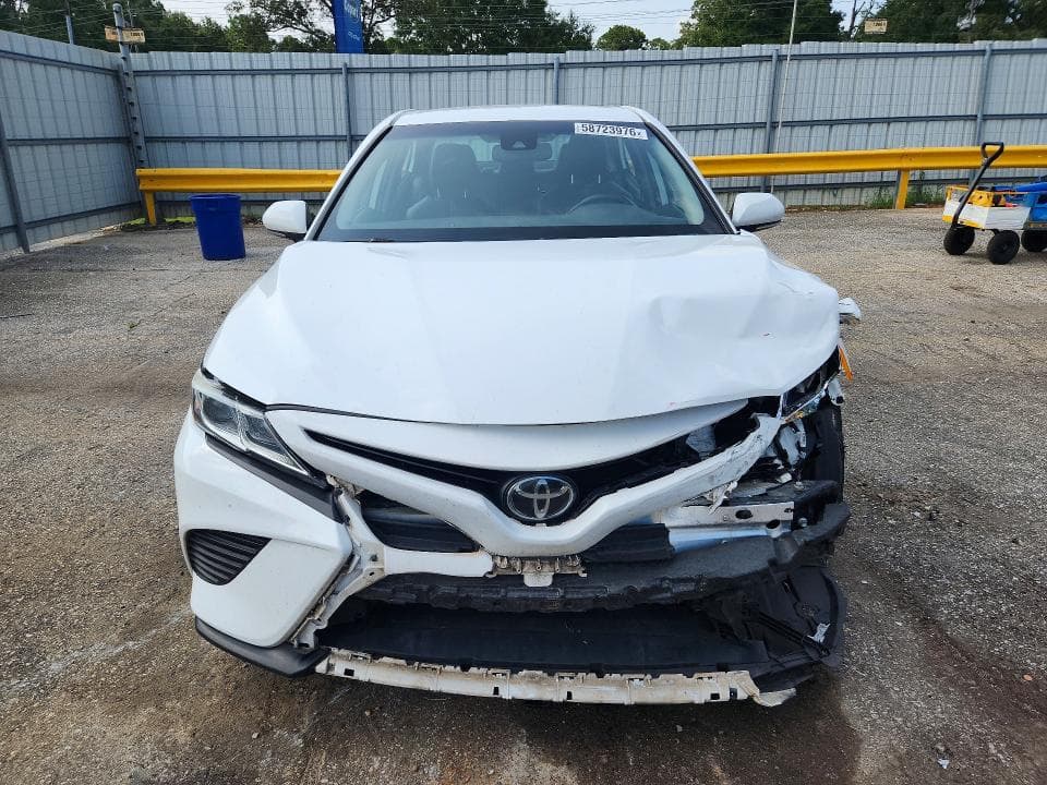 2019 TOYOTA CAMRY SE 5