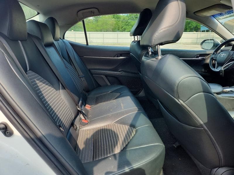 2019 TOYOTA CAMRY SE 10