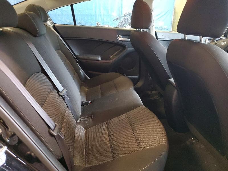 2017 KIA FORTE LX 10