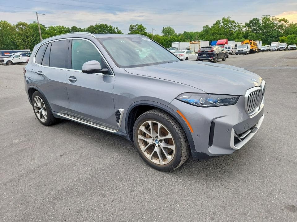 2025 BMW X5 XDRIVE50E 4