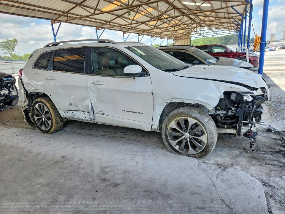 2019 JEEP CHEROKEE OVERLAND 4