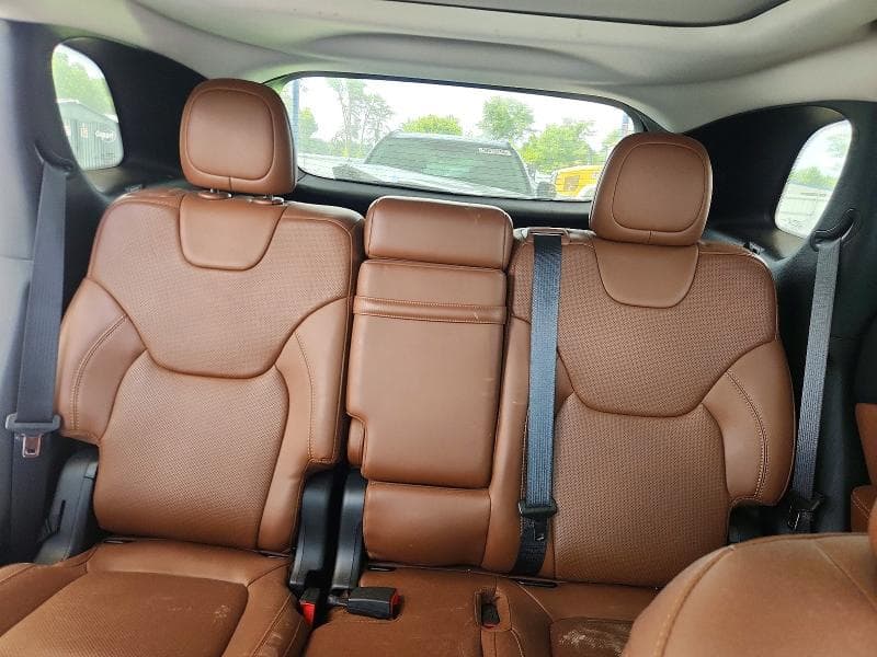 2019 JEEP CHEROKEE OVERLAND 10