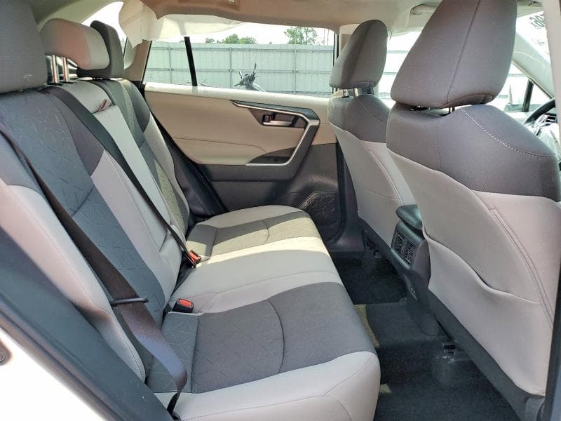 2025 TOYOTA RAV4 XLE XLE 11