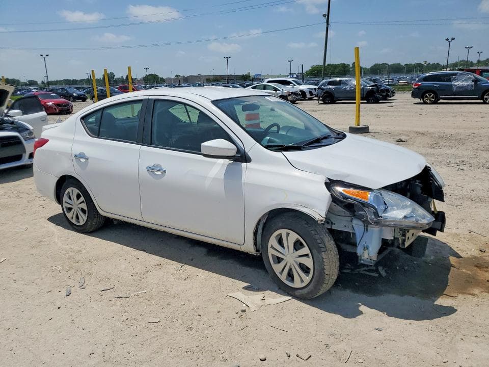 2019 NISSAN VERSA SV 4