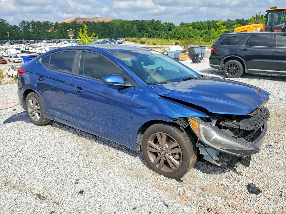 2017 HYUNDAI ELANTRA SE SE 4