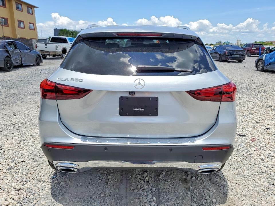 2026 MERCEDES-BENZ GLA 250 6