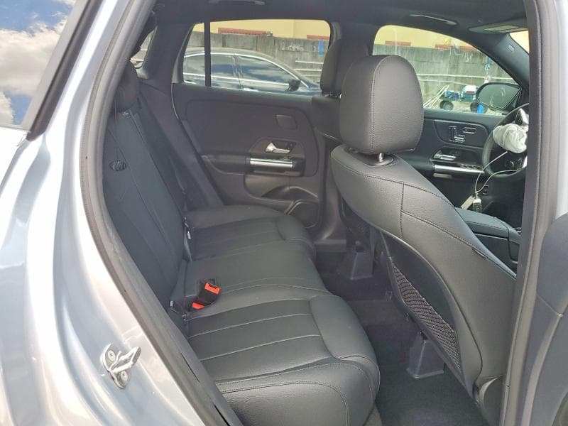 2026 MERCEDES-BENZ GLA 250 10