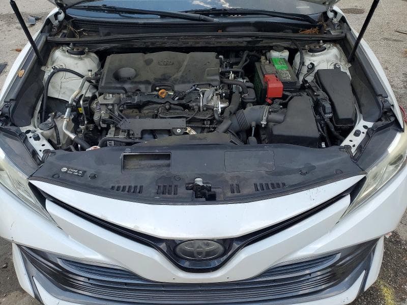 2019 TOYOTA CAMRY XLE 11