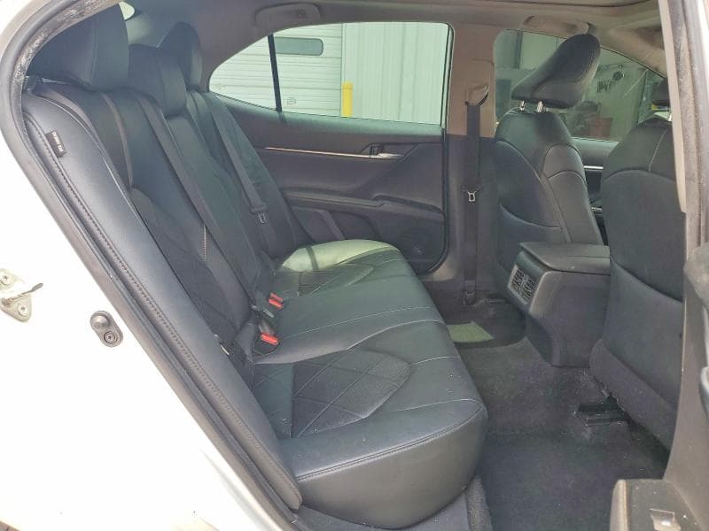 2019 TOYOTA CAMRY XLE 10