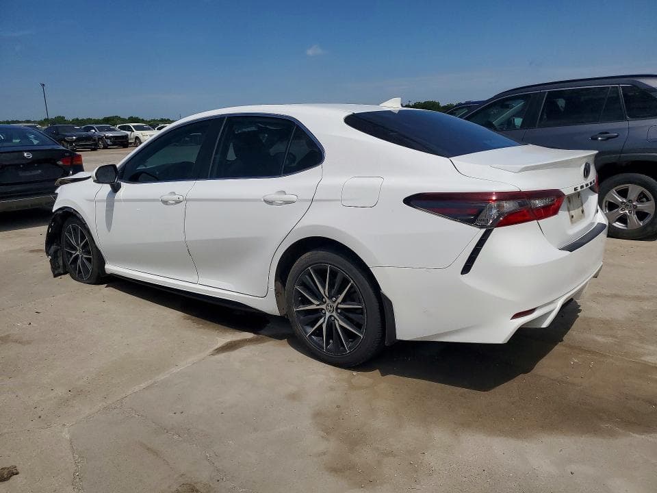 2024 TOYOTA CAMRY SE 2