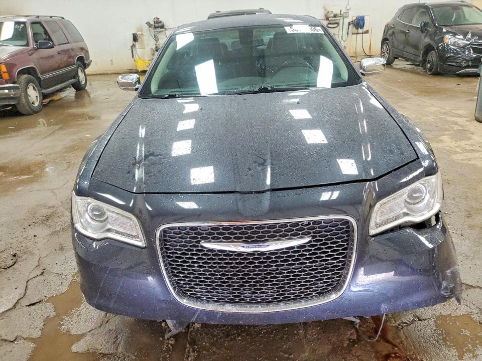 2019 CHRYSLER 300 LIMITED LIMITED 6