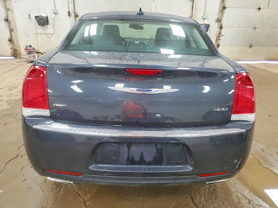 2019 CHRYSLER 300 LIMITED LIMITED 7