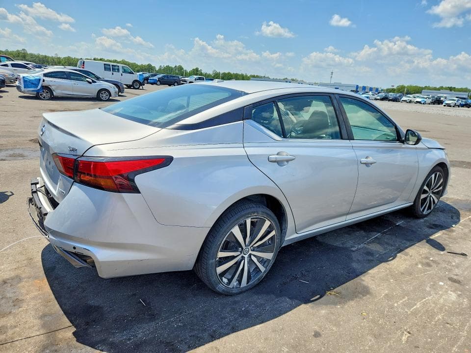 2020 NISSAN ALTIMA SR 3