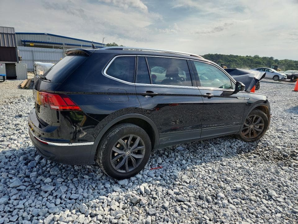 2022 VOLKSWAGEN TIGUAN SE 3