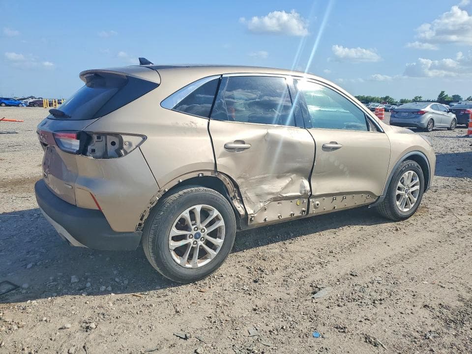 2020 FORD ESCAPE SE 3