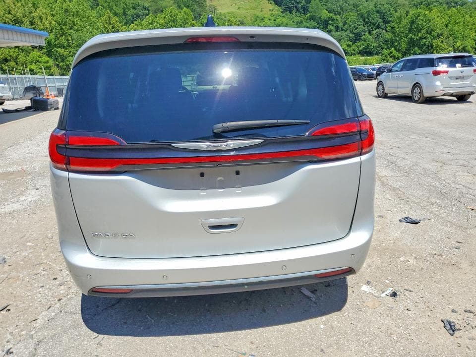 2024 CHRYSLER PACIFICA TOURING L 6