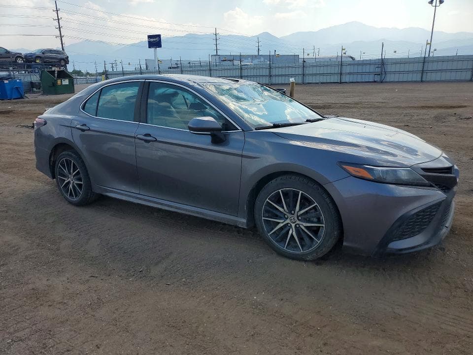 2022 TOYOTA CAMRY SE 4