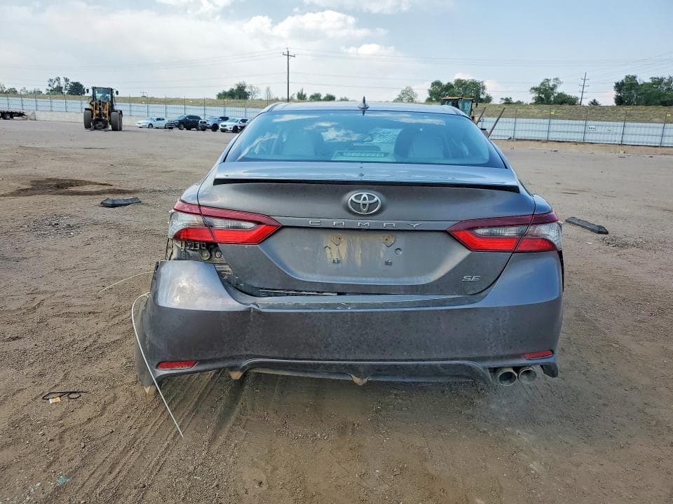 2022 TOYOTA CAMRY SE 6